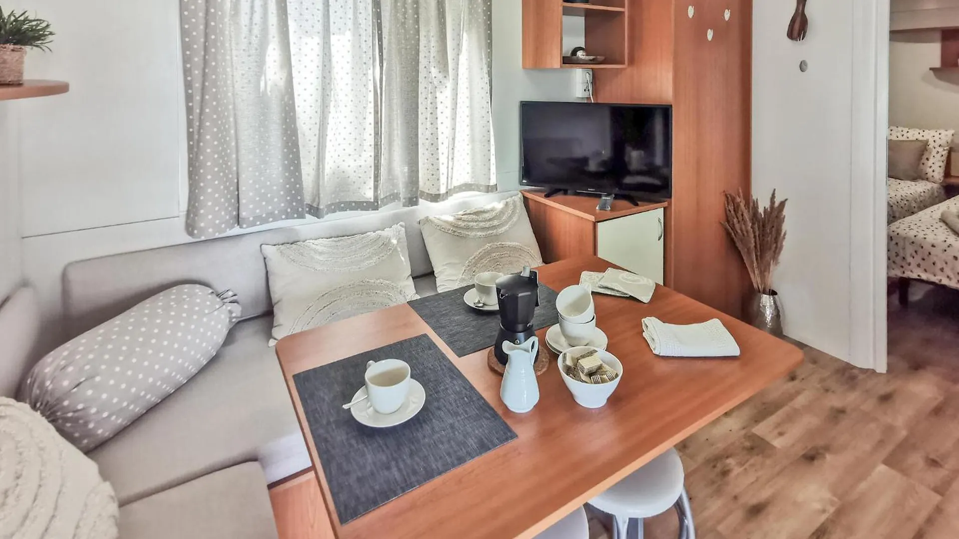 Holiday home Nice Home In Vantacici With Kitchen